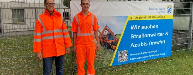 Gesucht und gefunden! Vinzenz Simbürger und Alfred Ottendorfer am ersten Tag der Ausbildung in der Straßenmeisterei