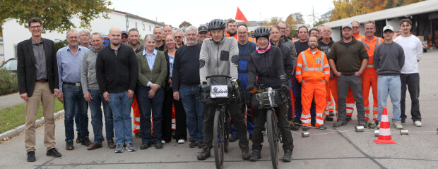 Den Kopf freibekommen: Straßenmeister Alfred Ottendorfer verließ die Straßenmeisterei auf dem Fahrrad. Mit seiner Frau radelt er nach Budapest, um die Arbeit hinter sich zu lassen.